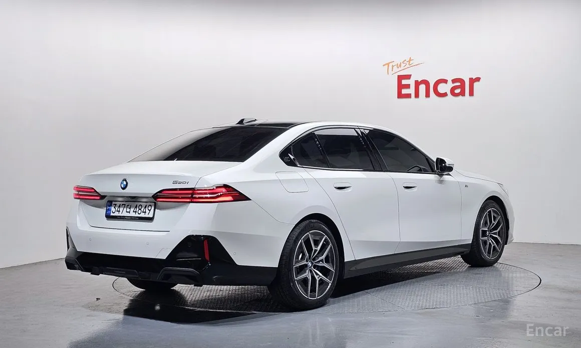 Фото 2 - BMW 5 Series