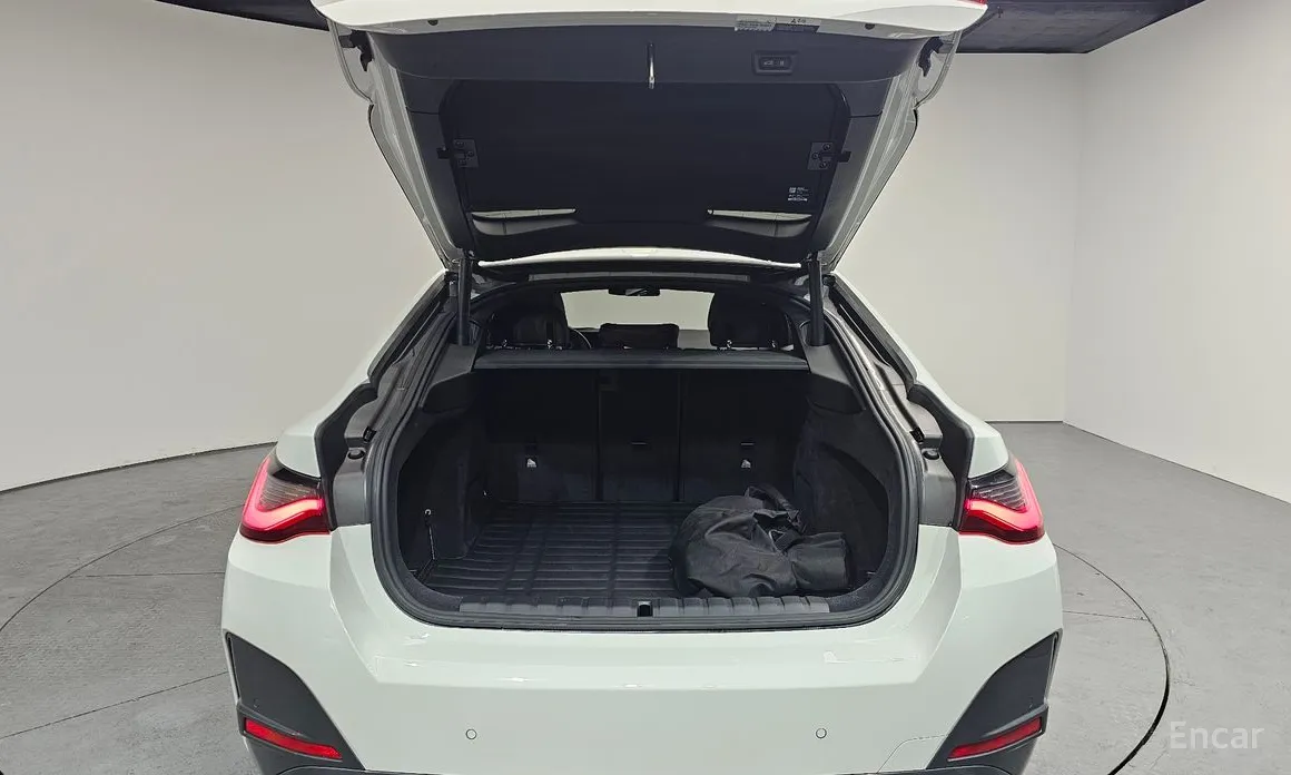 Фото 20 - BMW i4