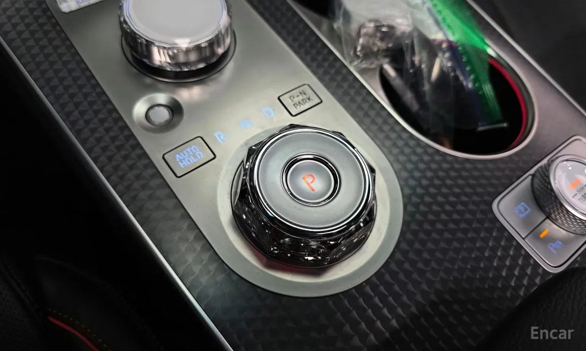 Фото 9 - Genesis GV80