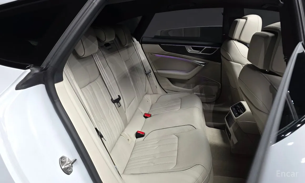 Фото 12 - Audi A7