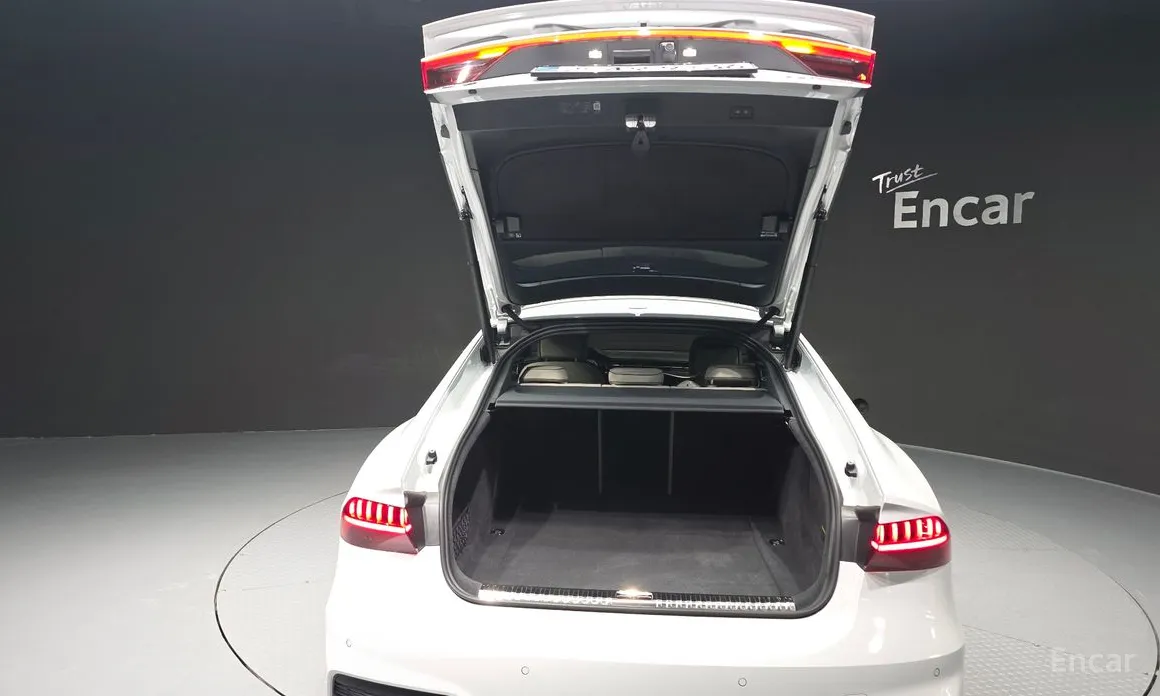 Фото 20 - Audi A7