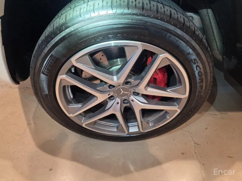 Фото 16 - Mercedes-Benz G-Class