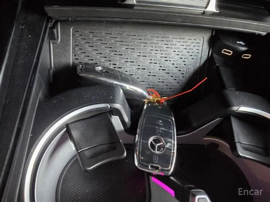 Фото 8 - Mercedes-Benz G-Class