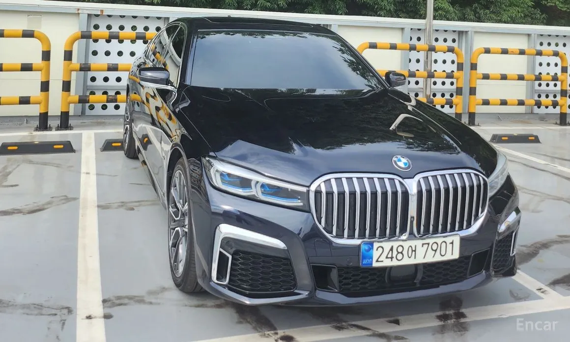 Фото 1 - BMW 7 Series