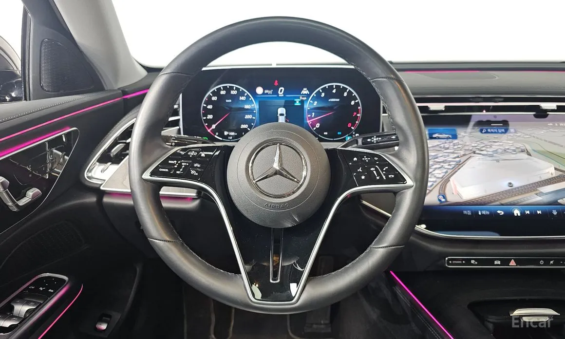 Фото 13 - Mercedes-Benz E-Class