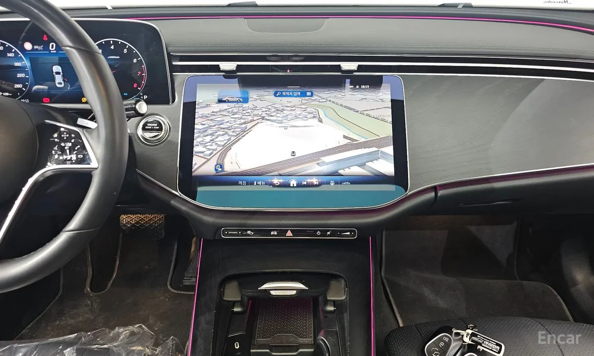 Фото 14 - Mercedes-Benz E-Class