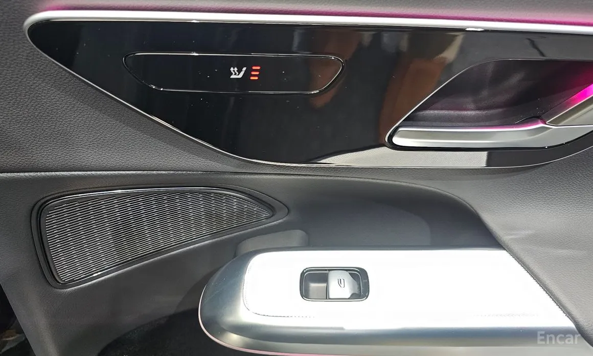 Фото 18 - Mercedes-Benz E-Class