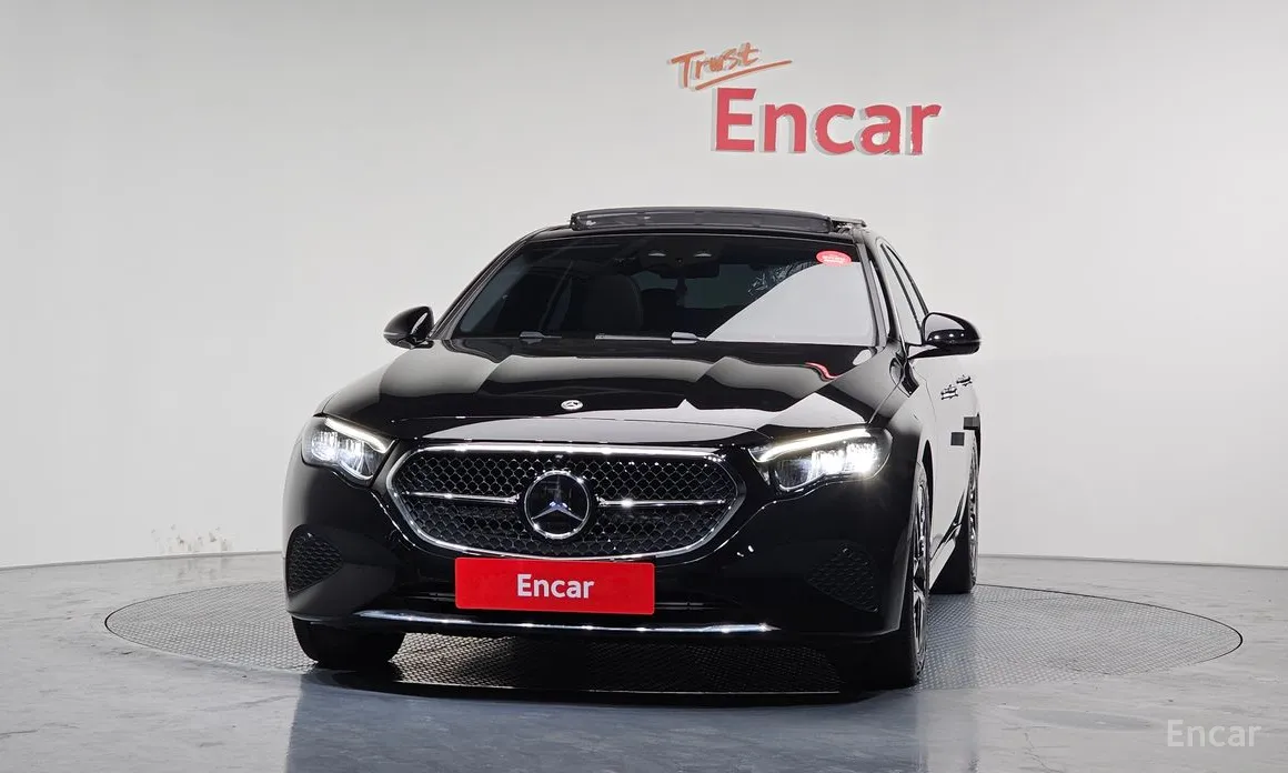 Фото 3 - Mercedes-Benz E-Class