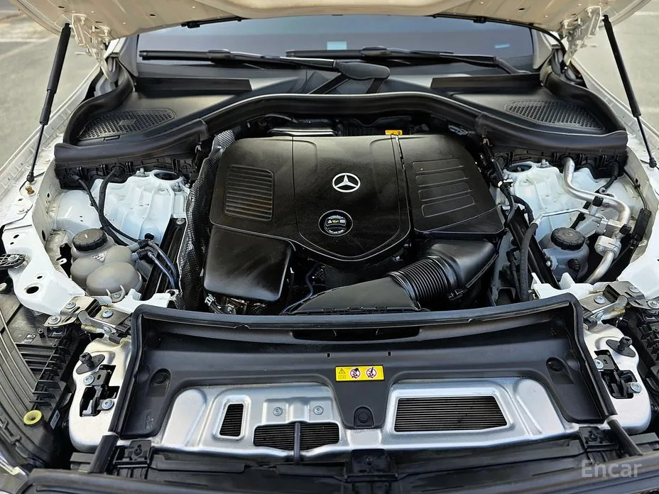 Photo 20 - Mercedes-Benz GLC-Class