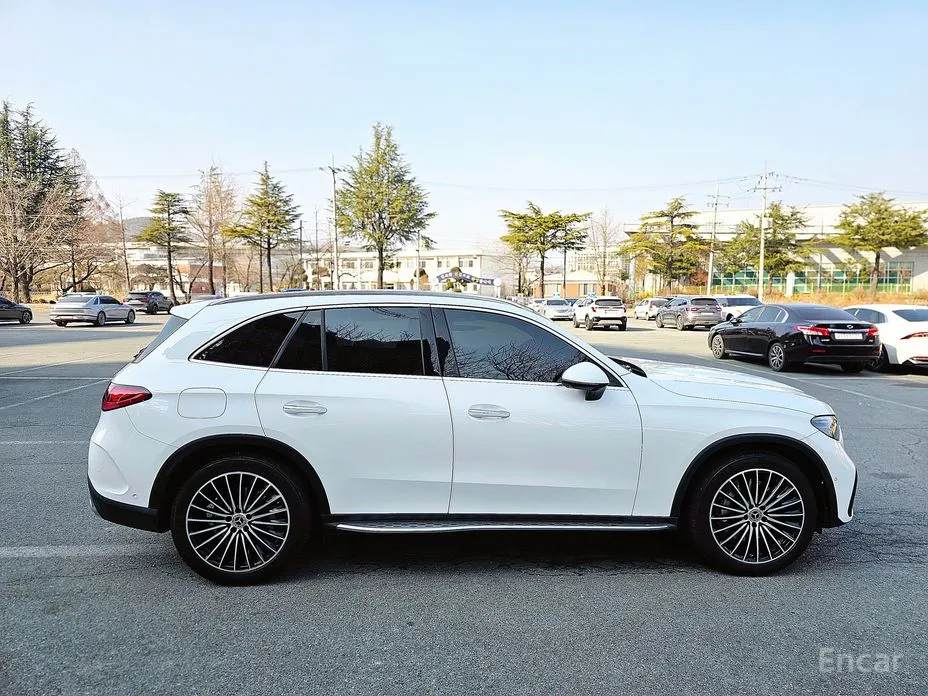 Photo 6 - Mercedes-Benz GLC-Class