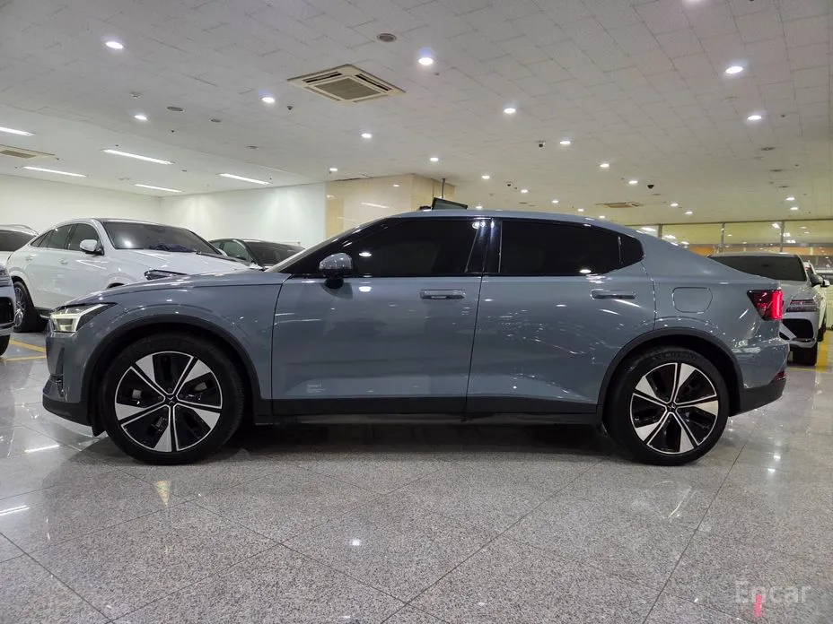 Фото 3 - Polestar 2