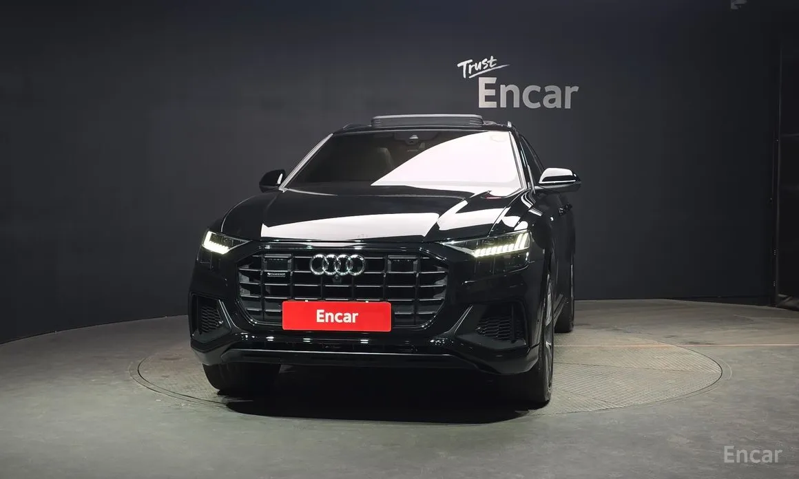 Фото 3 - Audi Q8