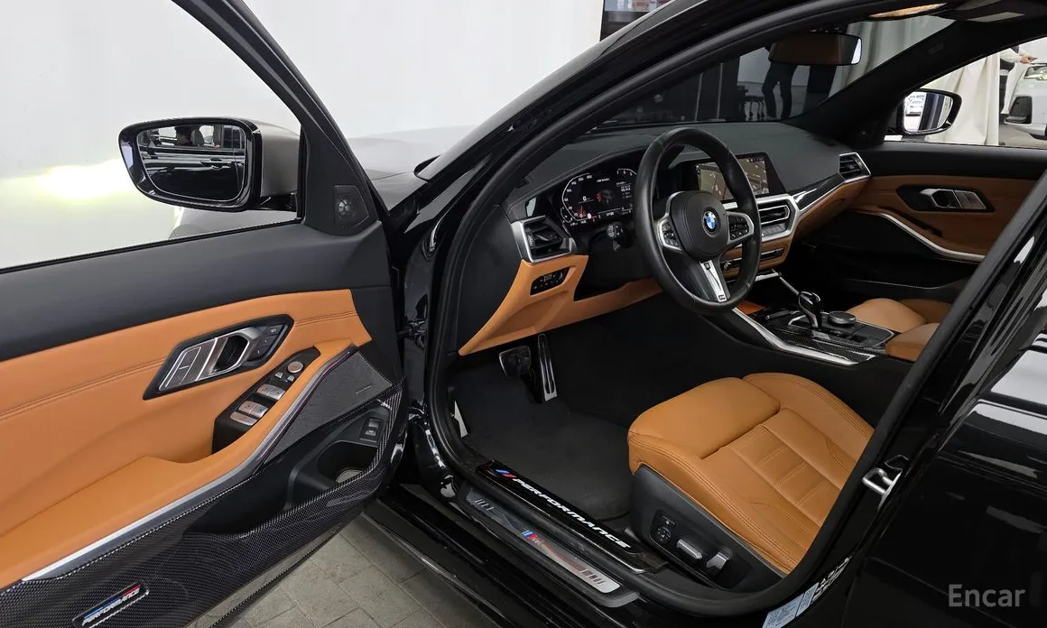 Photo 10 - BMW 3 Series