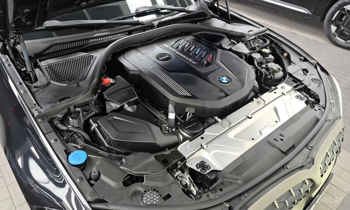 Photo 6 - BMW 3 Series