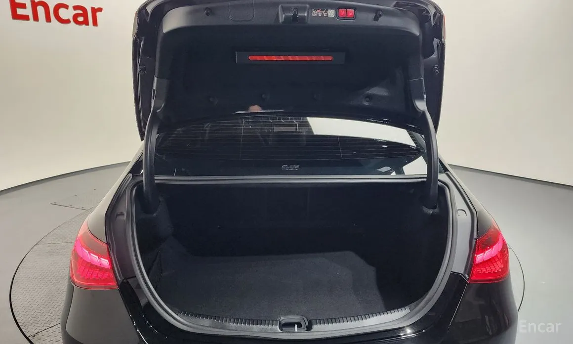 Фото 20 - Mercedes-Benz C-Class