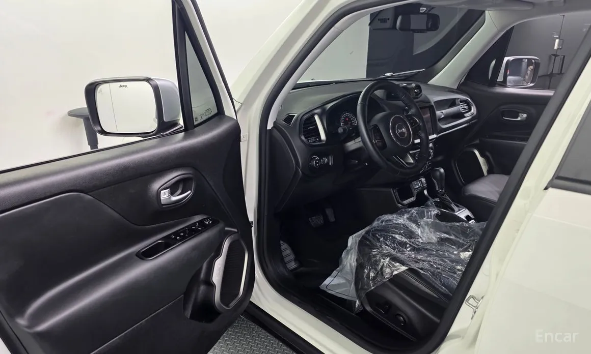 Фото 10 - Jeep Renegade