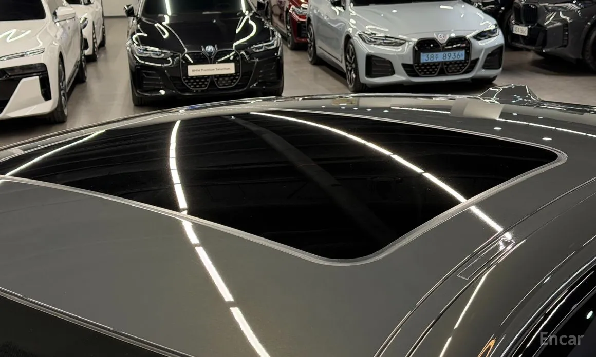 Фото 12 - BMW i4