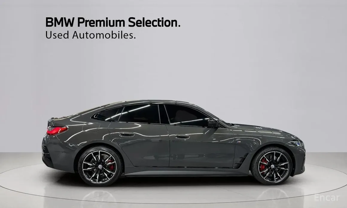 Фото 14 - BMW i4