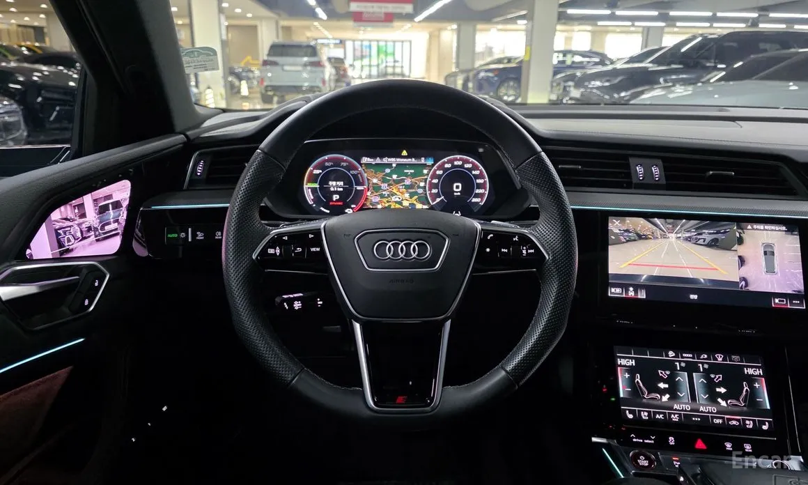 Фото 11 - Audi e-tron