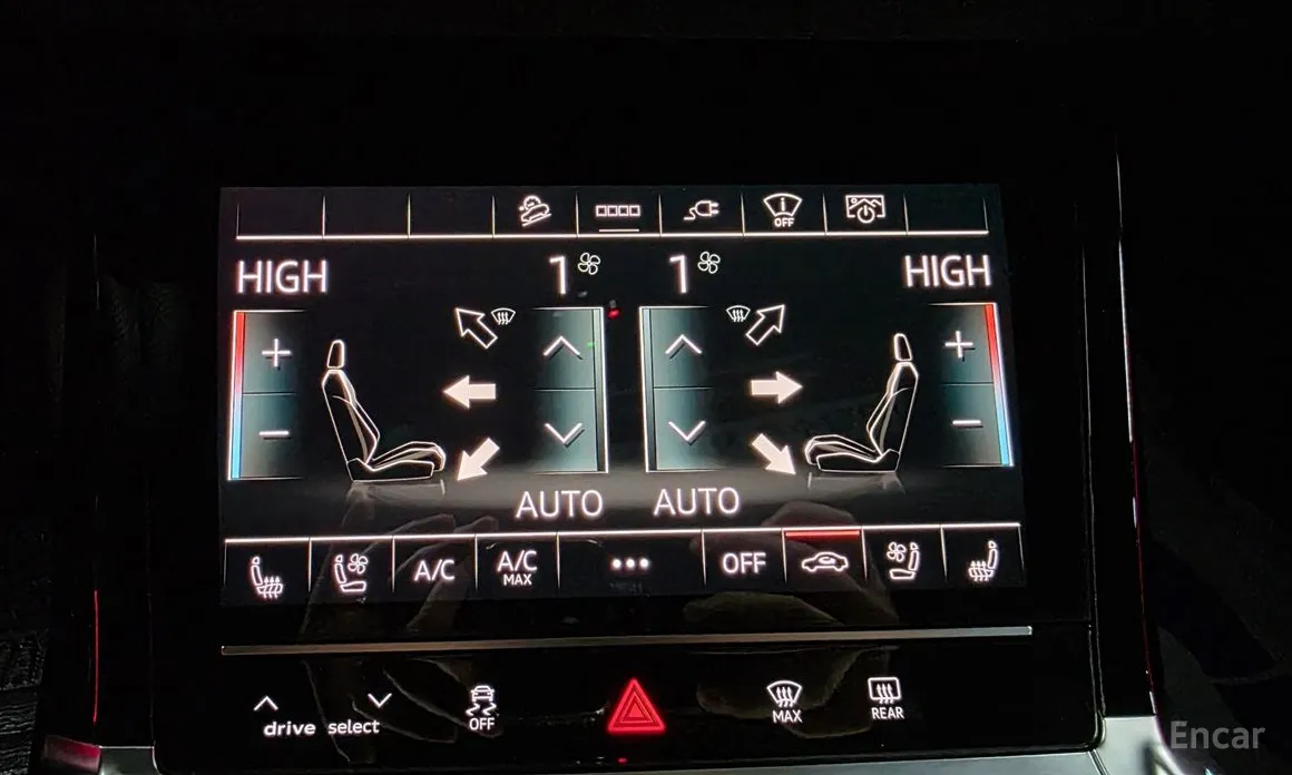 Фото 15 - Audi e-tron