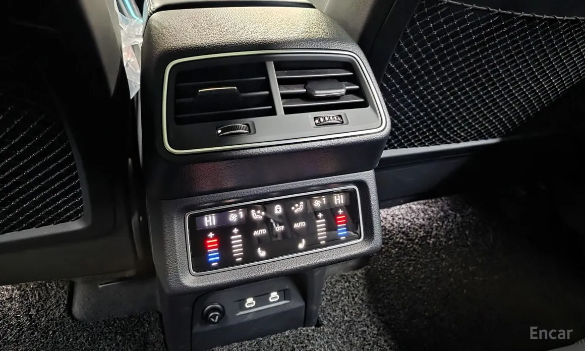 Фото 19 - Audi e-tron