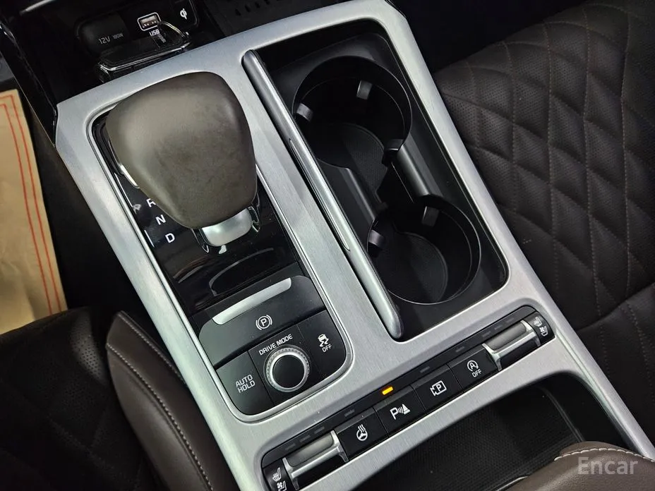 Фото 19 - Kia Stinger