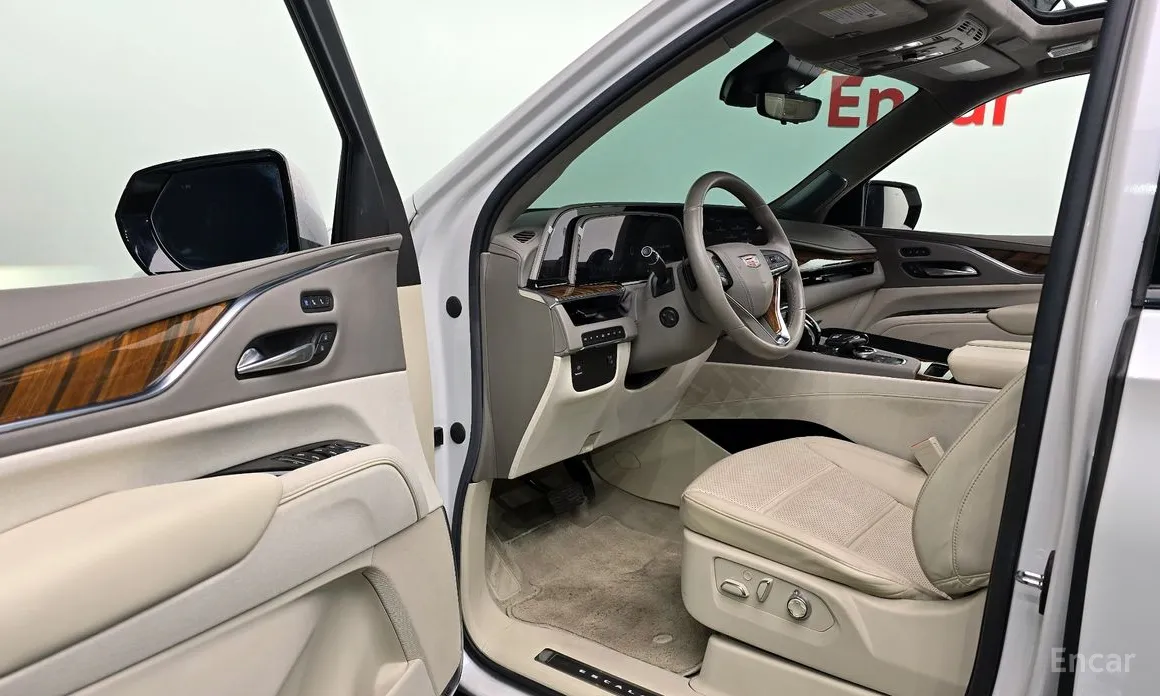 Фото 11 - Cadillac Escalade