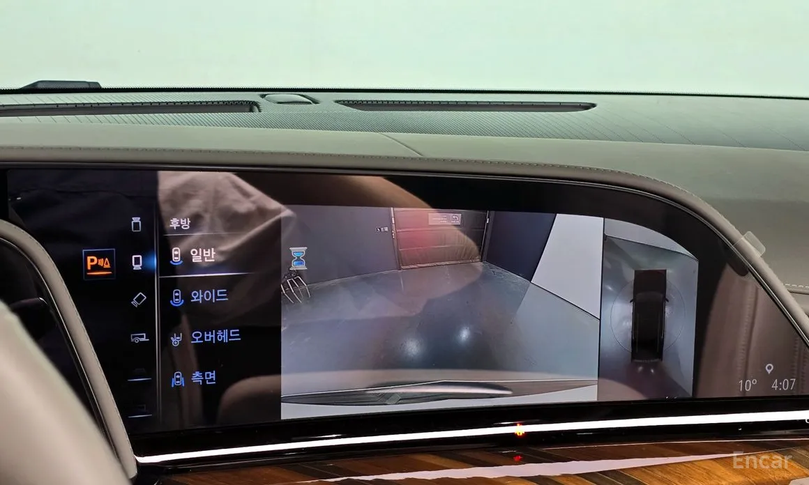 Фото 14 - Cadillac Escalade