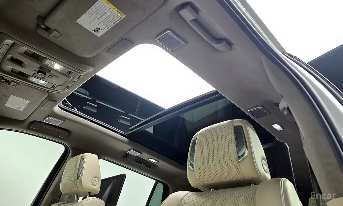 Фото 17 - Cadillac Escalade