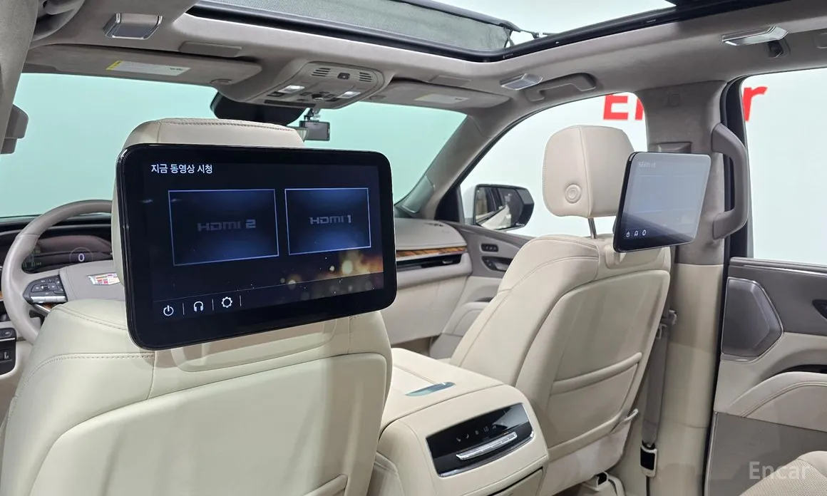 Фото 19 - Cadillac Escalade