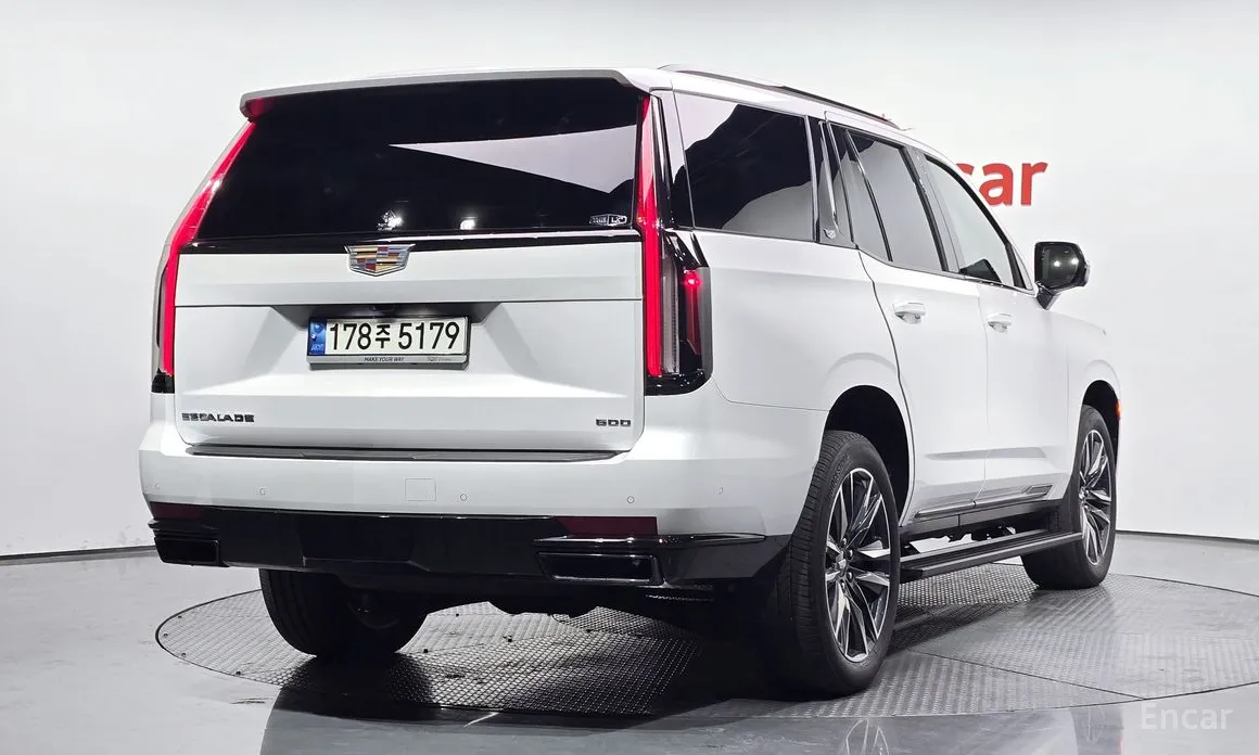 Фото 2 - Cadillac Escalade