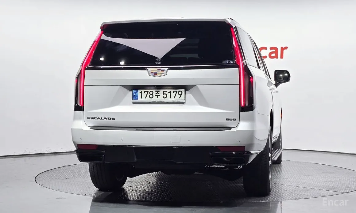 Фото 4 - Cadillac Escalade