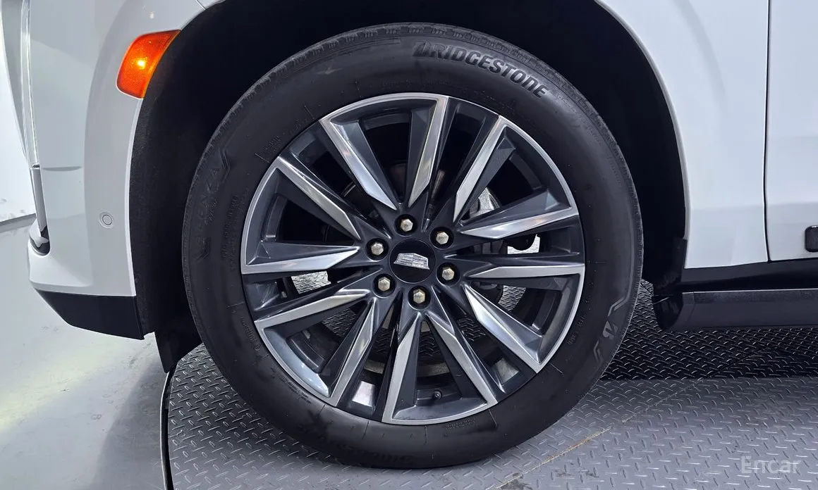 Фото 5 - Cadillac Escalade