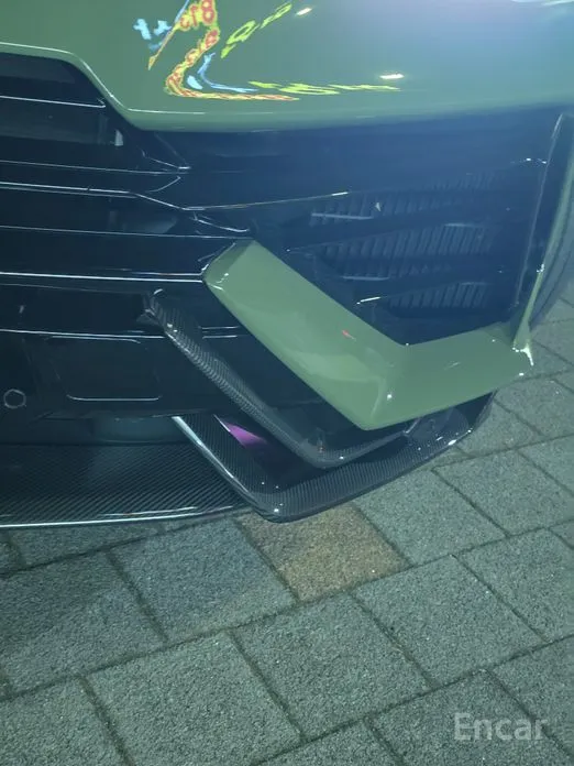 Фото 3 - Lamborghini Urus