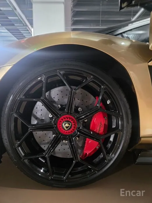 Фото 17 - Lamborghini Aventador