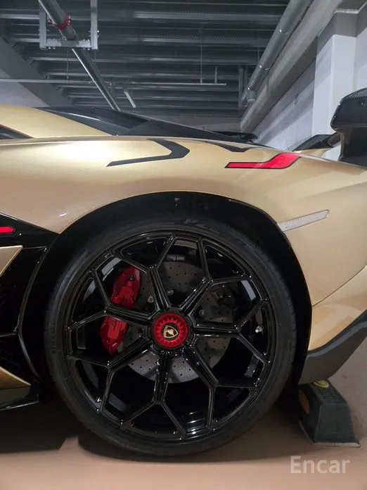 Фото 3 - Lamborghini Aventador