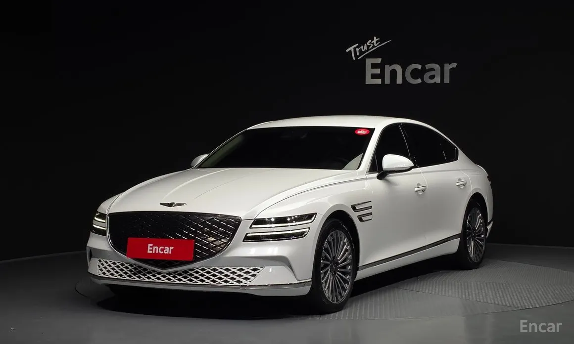 Фото 1 - Genesis G80