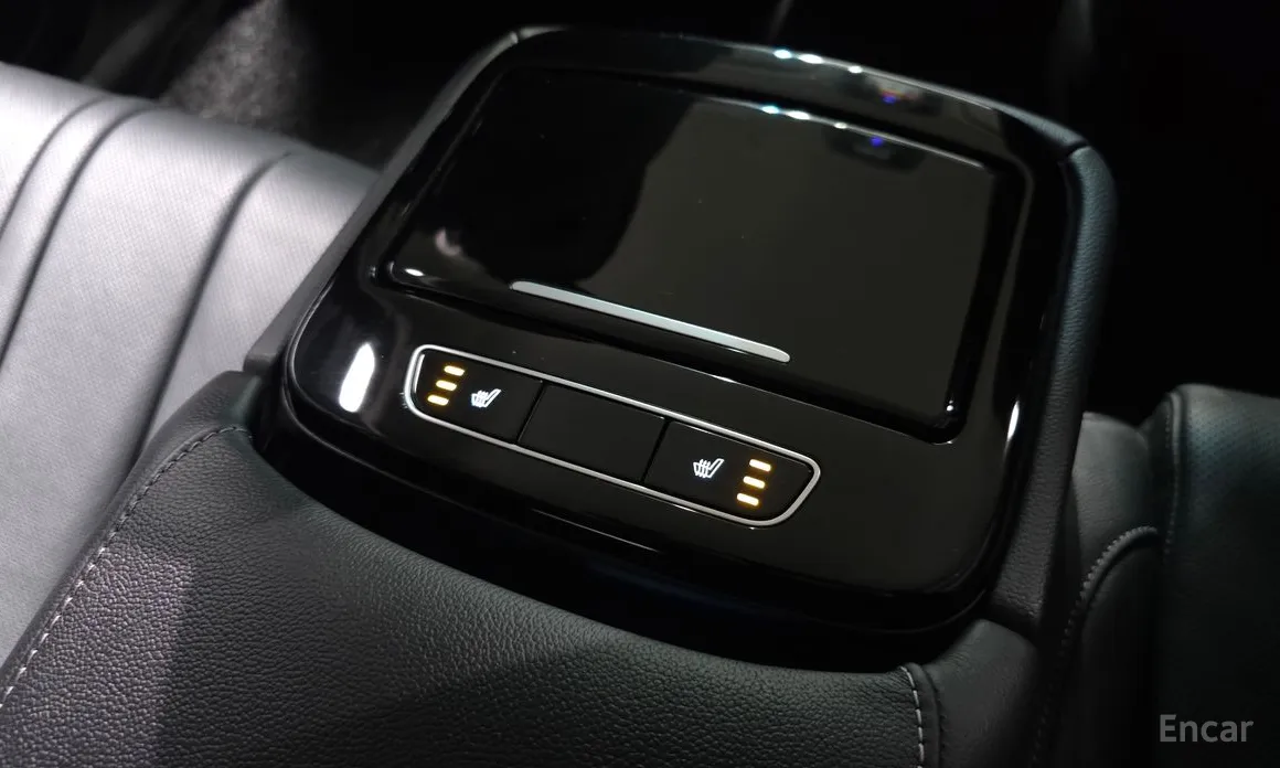 Фото 18 - Genesis G80