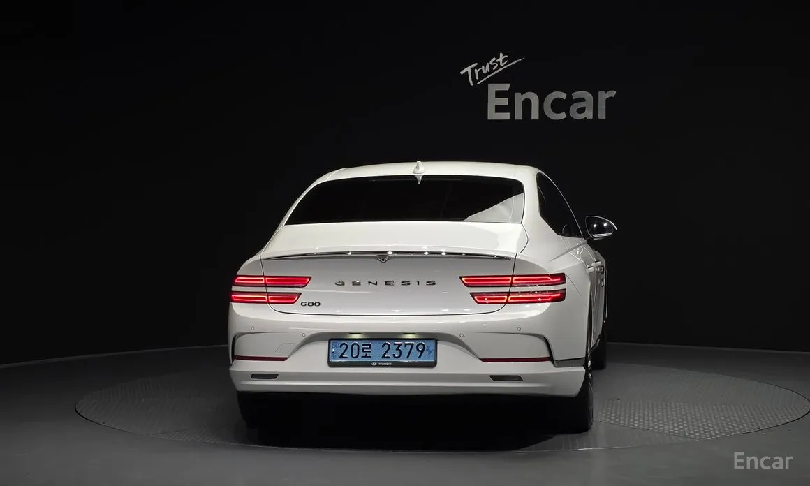 Фото 4 - Genesis G80