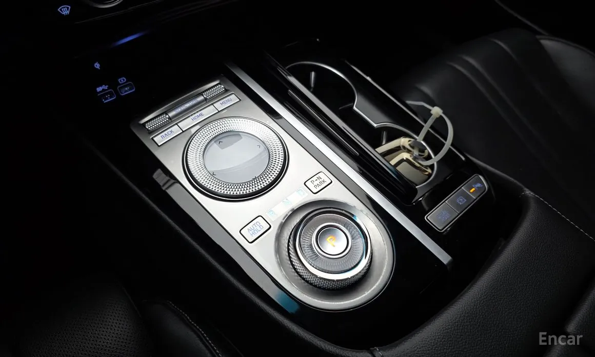 Фото 9 - Genesis G80