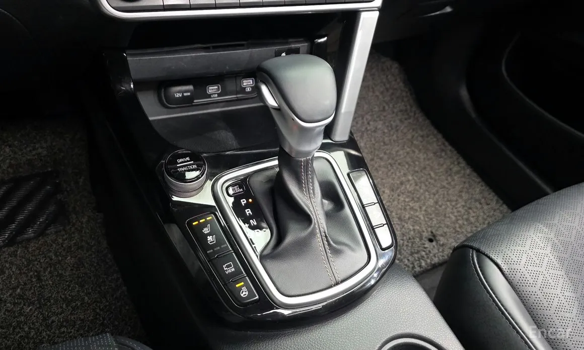 Фото 9 - Kia Seltos