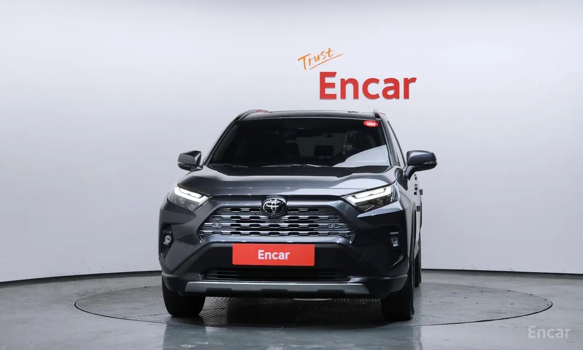 Фото 3 - Toyota RAV4