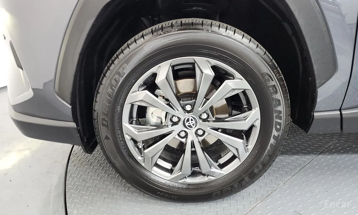 Фото 5 - Toyota RAV4