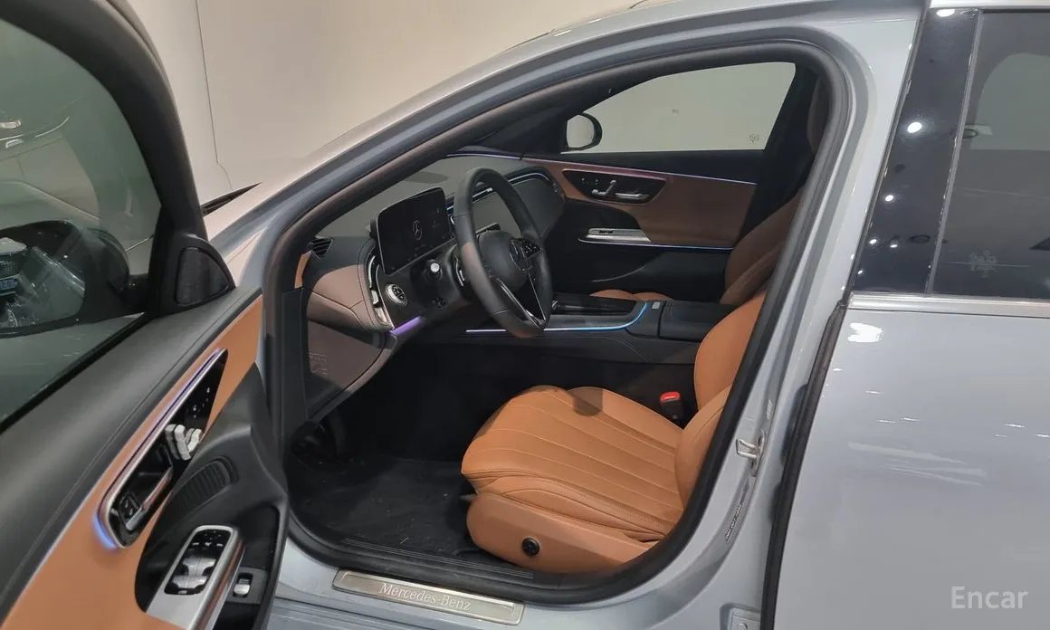 Фото 10 - Mercedes-Benz E-Class