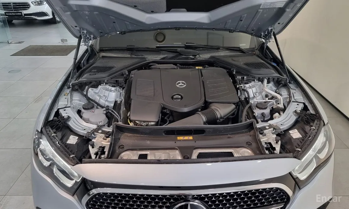 Фото 6 - Mercedes-Benz E-Class