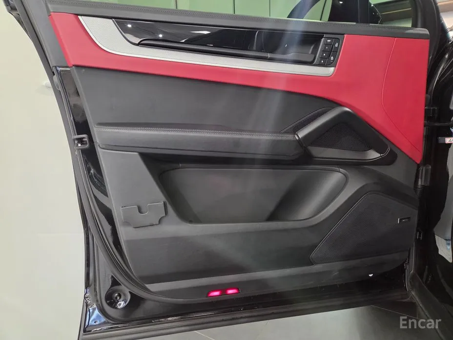 Фото 10 - Porsche Cayenne