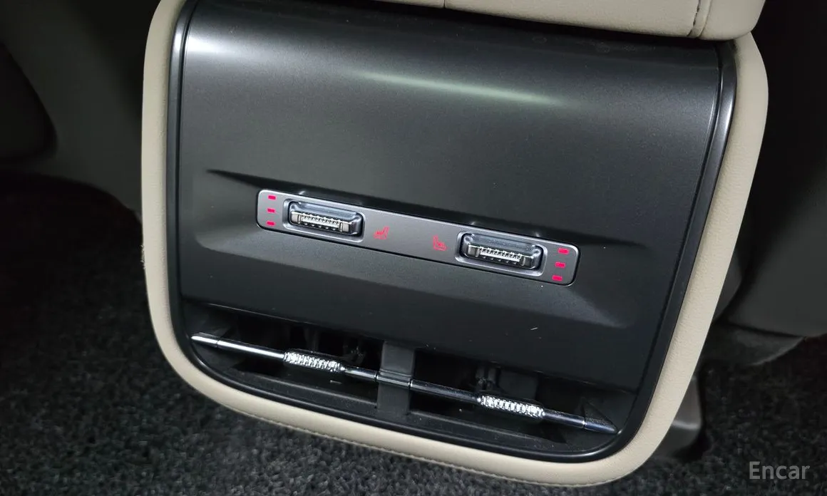 Фото 19 - Lincoln Nautilus