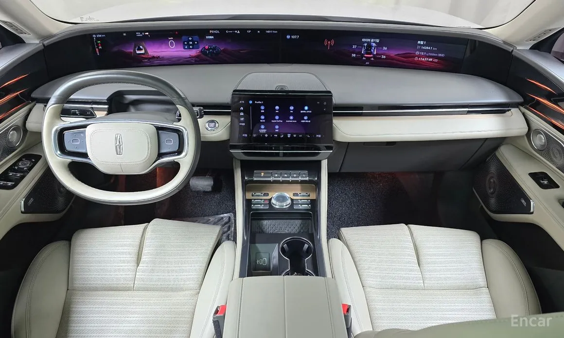 Фото 7 - Lincoln Nautilus