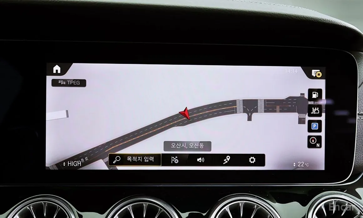 Фото 11 - Mercedes-Benz AMG GT