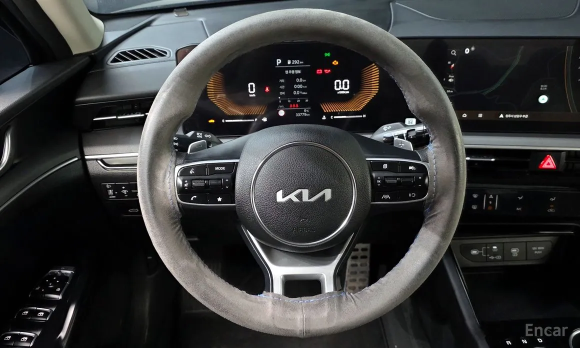 Фото 17 - Kia K5